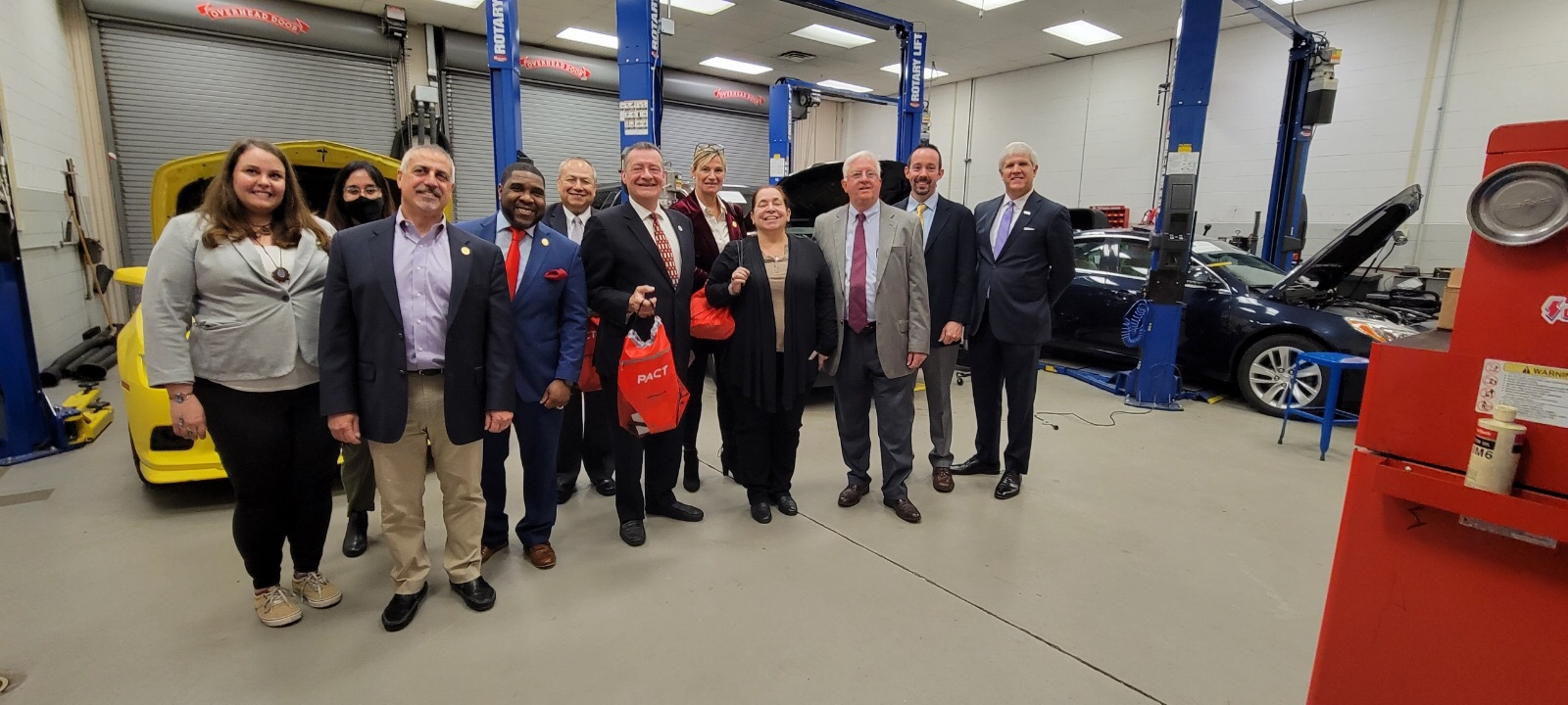 Comptroller on a tour of Suffolk County Community College’s Automotive Technology Program